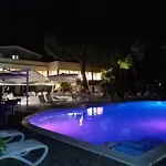 Perrozzi 3* Васто